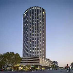 κάντε κράτηση εδώ